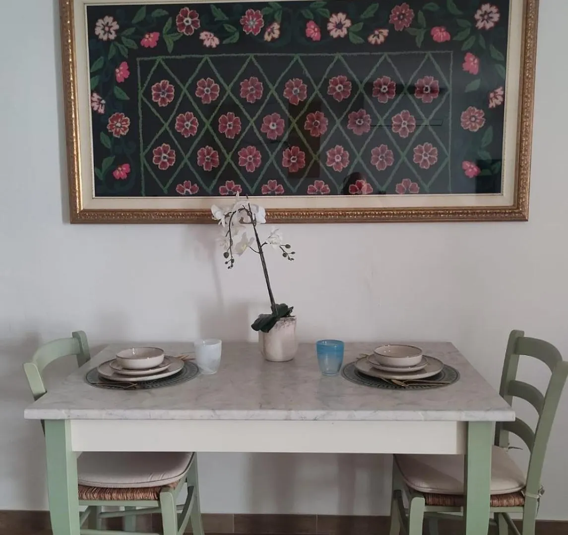 La Casa Del Glicine Marrubiu Διαμέρισμα 0*,  Ιταλία