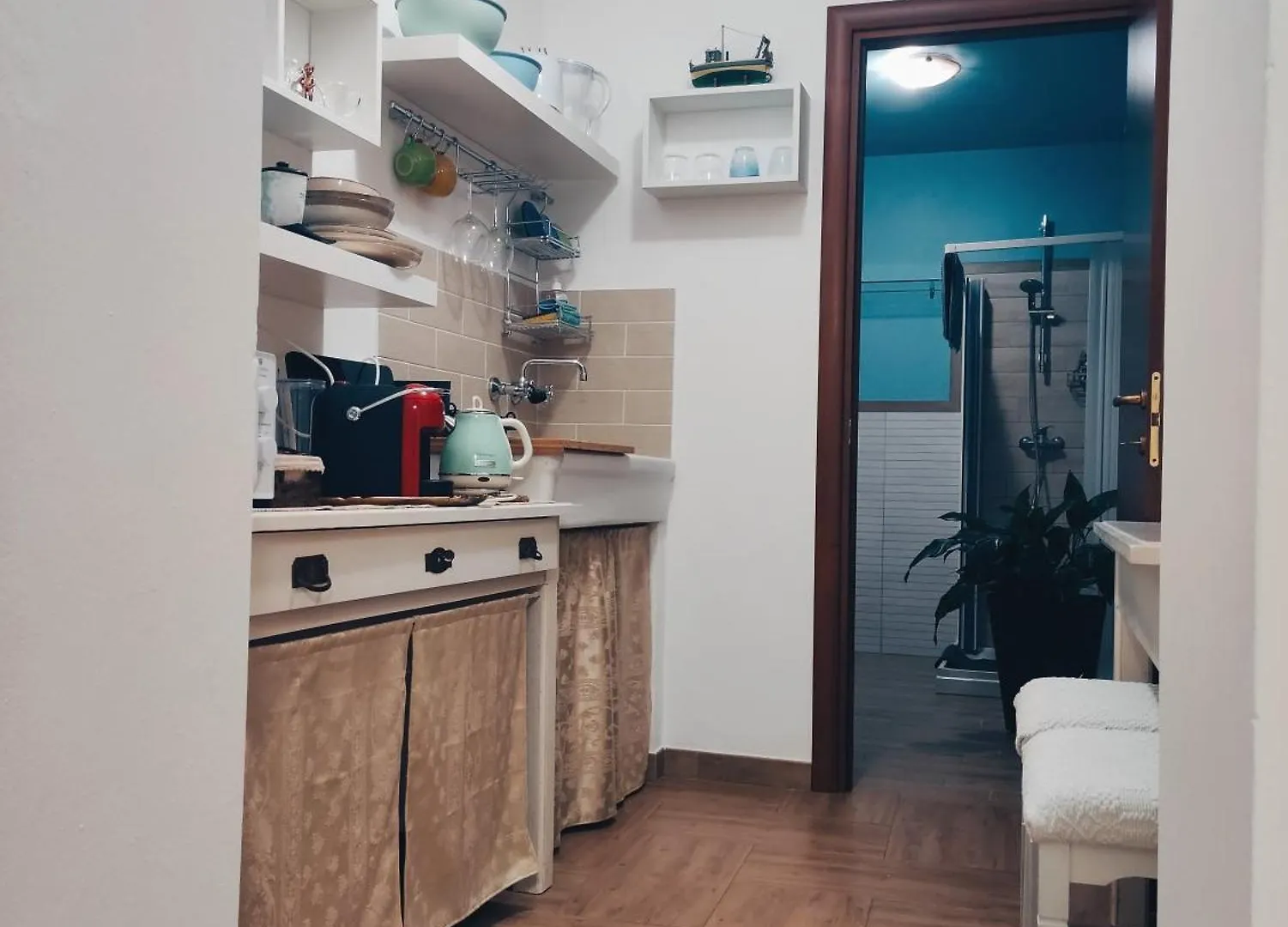 La Casa Del Glicine Marrubiu Διαμέρισμα Δωμάτια σε οικογενειακή κατοικία