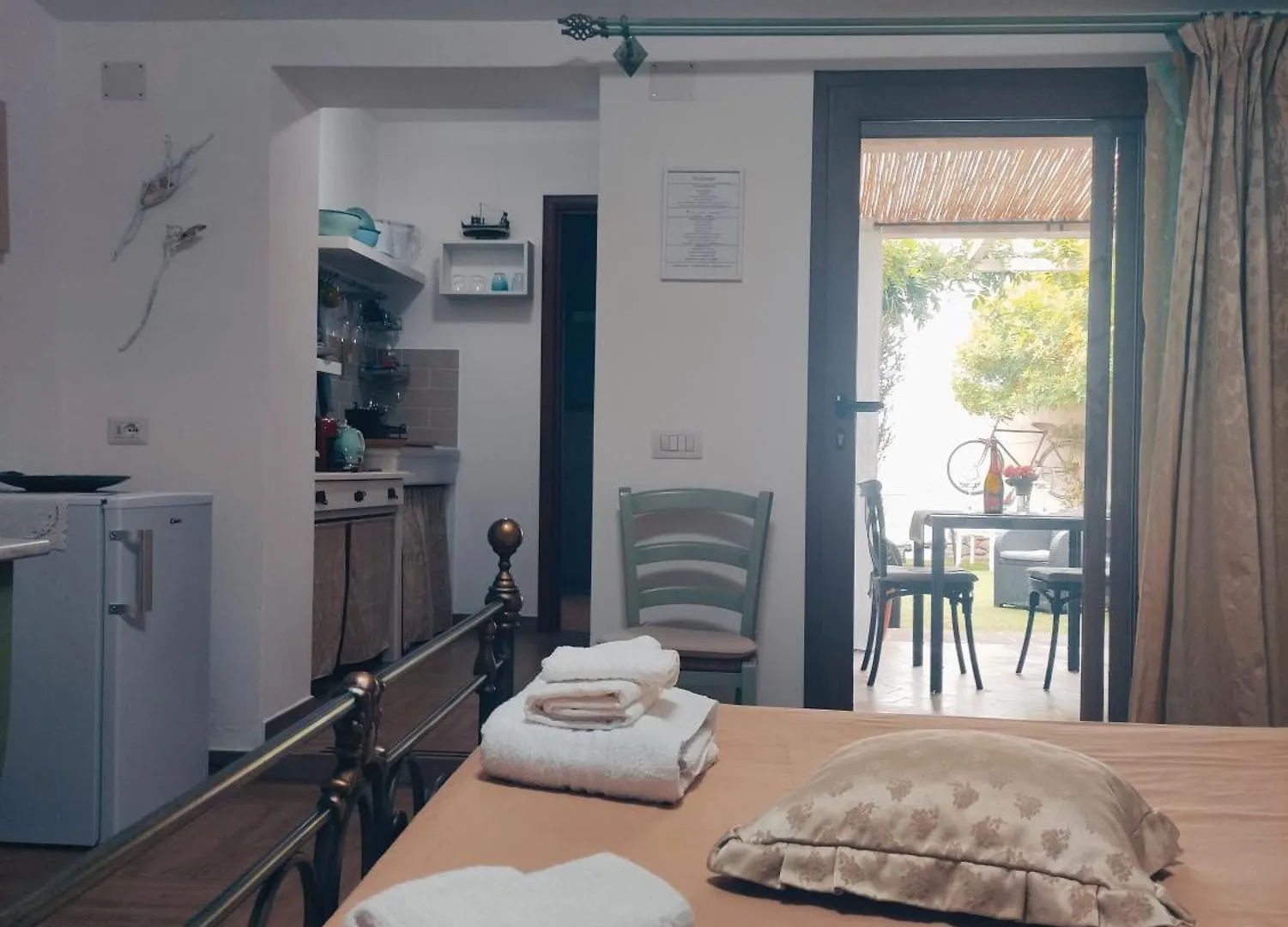 La Casa Del Glicine Marrubiu Apartment 0*,  Italy